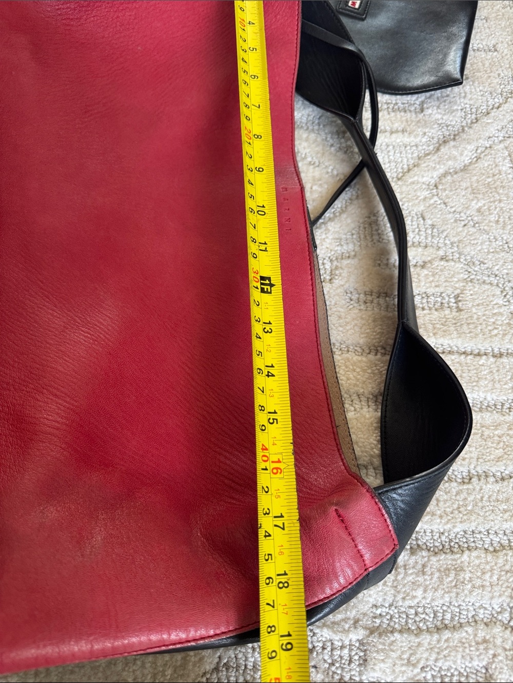 Marni leather hobo bucket bag in a red and brown color-block - Picture 11 of 13